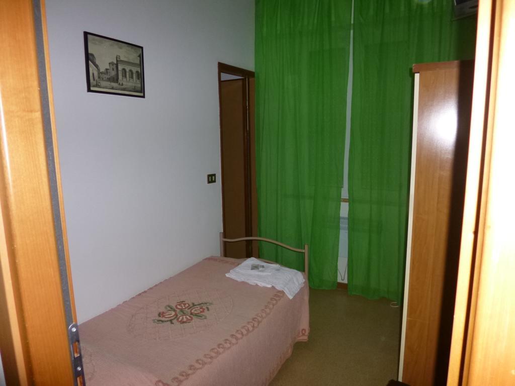 רימיני Consul Hotel חדר תמונה