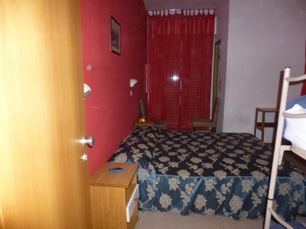 רימיני Consul Hotel מראה חיצוני תמונה