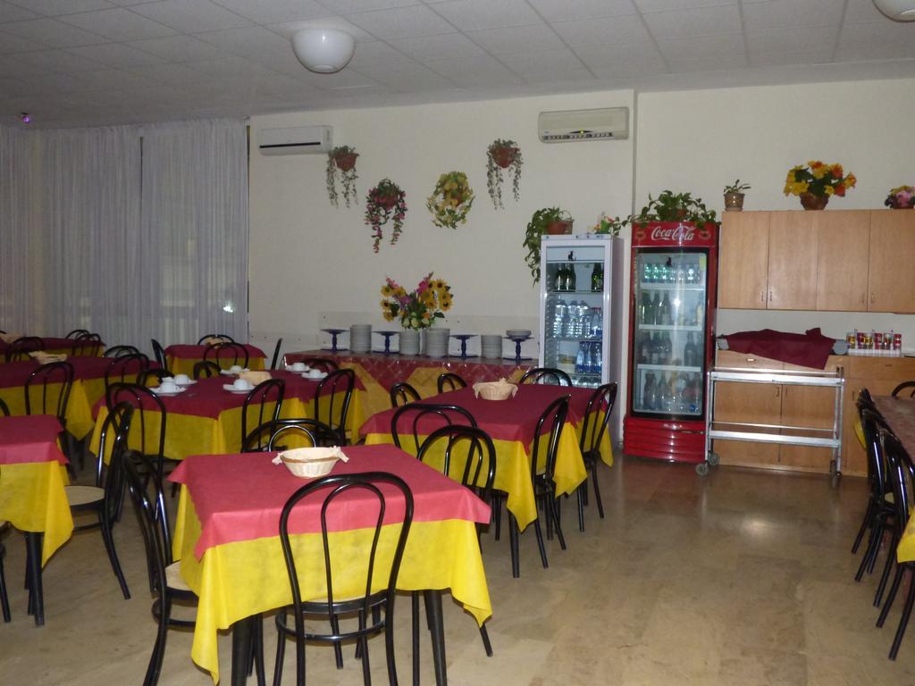 רימיני Consul Hotel מראה חיצוני תמונה